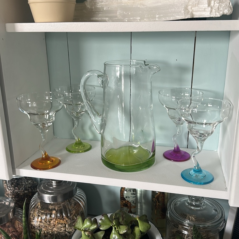 Vintage libbey Margarita base pitcher & set of 4 multi colored zig zag Glasses